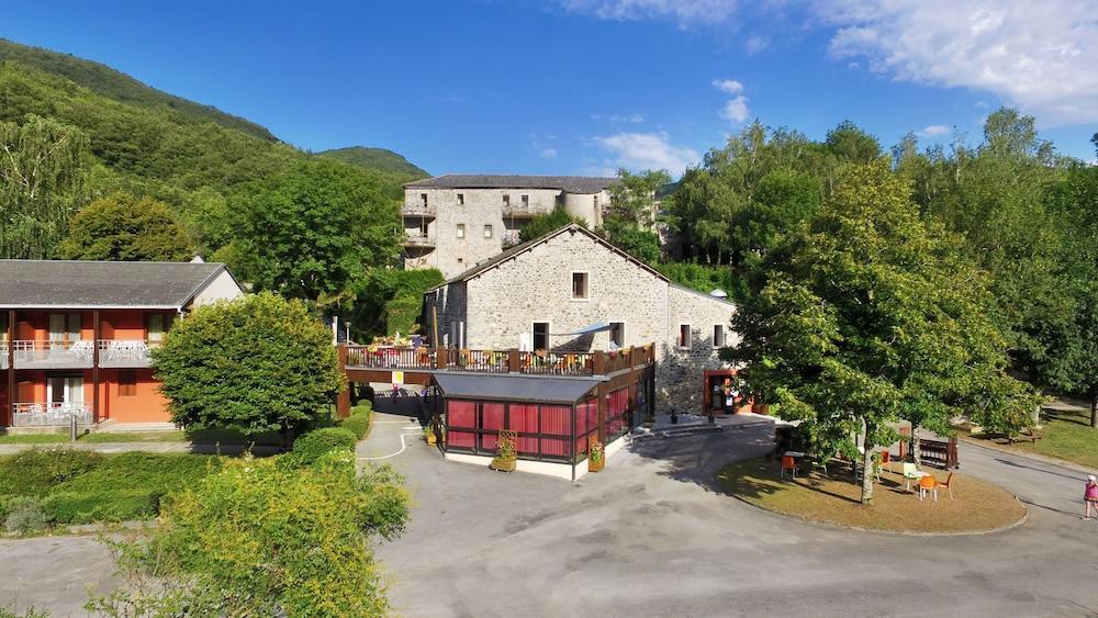 Hotel Vvf Sud Aveyron Brusque Exterior foto