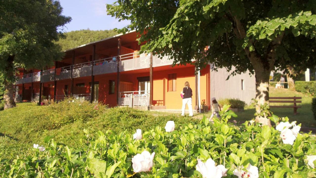 Hotel Vvf Sud Aveyron Brusque Exterior foto